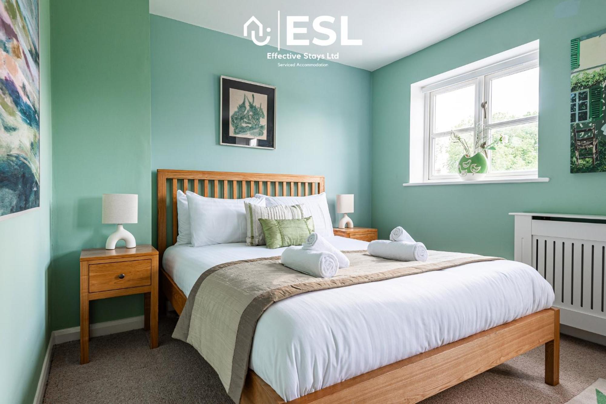 4 Bedroom Townhouse 10Mins Walk From Shrewsbury Town Centre With Parking Exterior photo